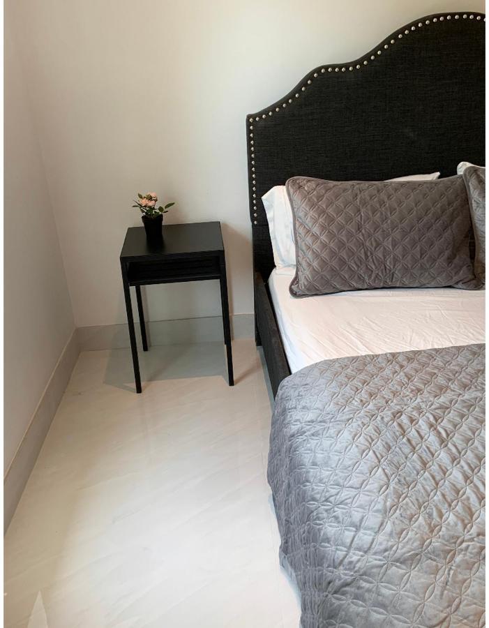 Room & Private Bathroom โบคา ราตัน ภายนอก รูปภาพ
