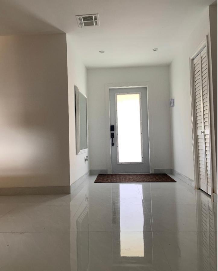 Room & Private Bathroom โบคา ราตัน ภายนอก รูปภาพ