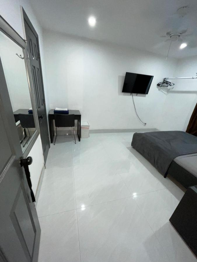 Room & Private Bathroom โบคา ราตัน ภายนอก รูปภาพ